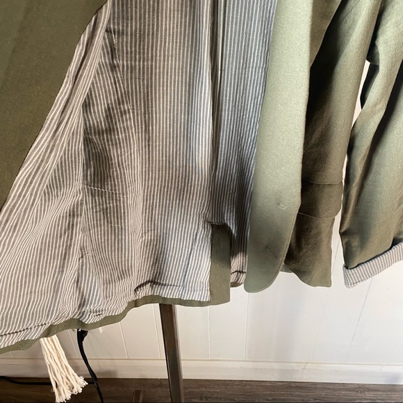 Willow & Clay • Linen Blazer - Picture 7 of 10